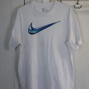 Nike T-shirt